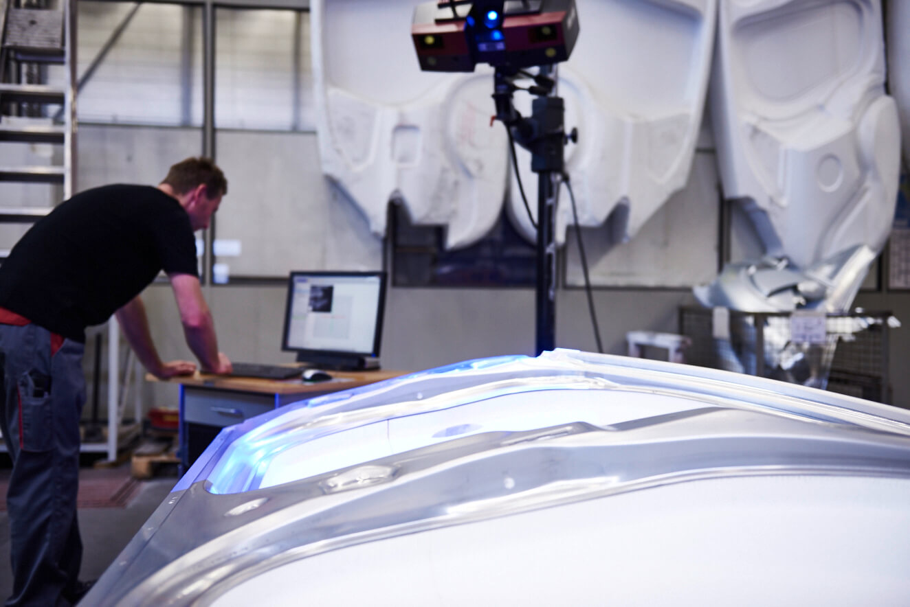 Ansicht einer Batterie-Pack-Montageanlage.